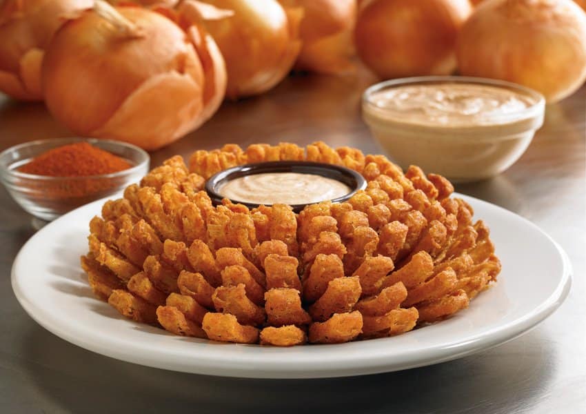 Bloomin’ Day 2019: venda da cebola gigante Bloomin’ Onion no Outback será revertida à organização que cuida de crianças com doenças graves