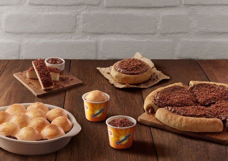 Pizza Hut lança sobremesas instagramáveis em parceria com OVOMALTINE® e Fini Entre as novidades está o S’mores, que combina o exclusivo marshmallow Fini gratinado, Creme Crocante OVOMALTINE® e cookie