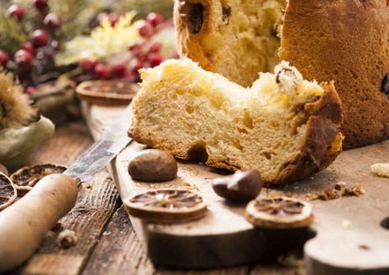 A PRIMEIRA FORNADA DE PANETONES CHEGA ÀS LOJAS DO PÃO DE AÇÚCAR E DO EXTRA