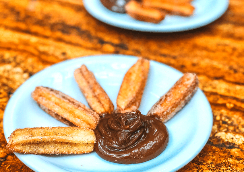 Rubaiyat Brasília oferece sobremesa grátis no Dia das Crianças Os pequenos que passarem pela casa ganharão uma porção de churros com doce de leite em comemoração à data