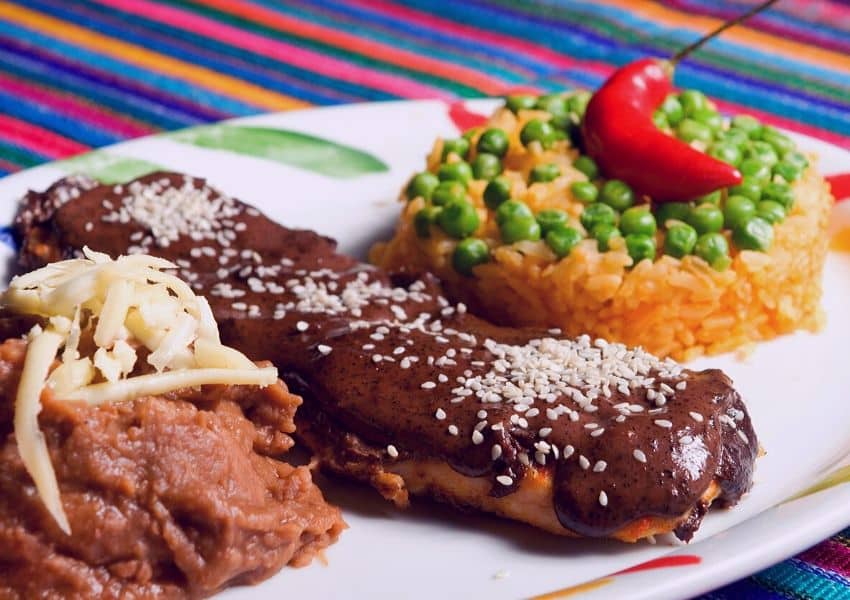 Receita de mole poblano de guajolote (peru com molho de chocolate picante)