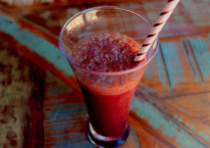 Receita de frozen de uva com açaí para o verão