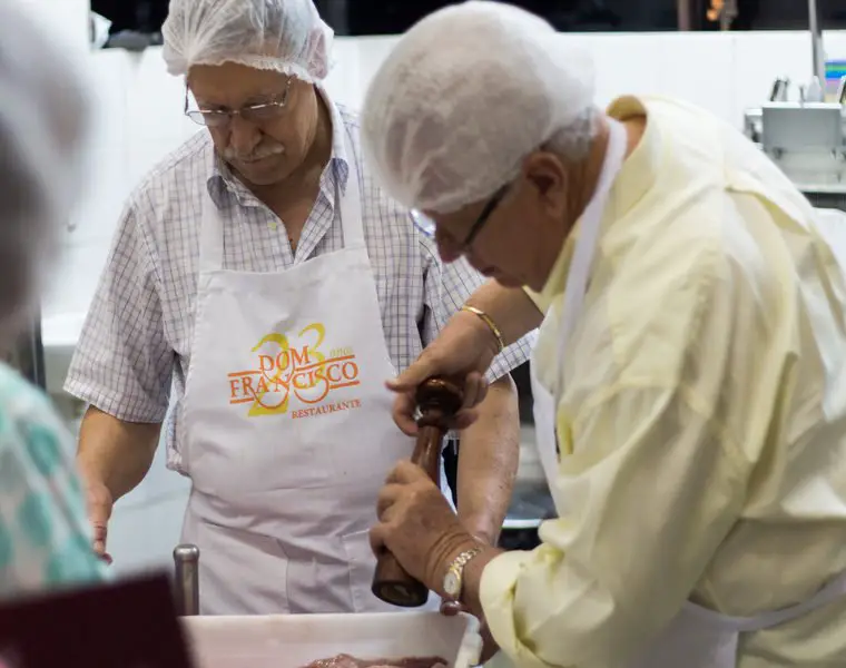 O chef Francisco Ansiliero, do Dom Francisco, anuncia o curso “Cozinhando com Francisco” 2019 - onde ensinará do básico a pratos para datas comemorativas