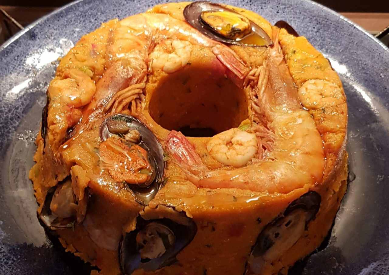 O truque do cuscuz paulista Chef Melchior Neto ensina prato saboroso na versão com frutos do mar