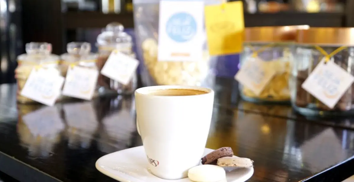 Espaço 365 inaugura nova cafeteria Além do cardápio exclusivo, o novo point da Asa Norte traz em primeira mão máquina que imprime foto em café