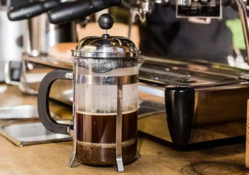 CW&Co: café, vinho e gastronomia em espaço integrado em Brasília CW&Co energiza as segundas com café gratuito