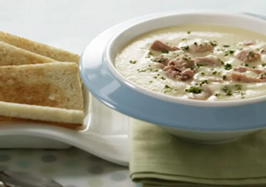 Prepare essa deliciosa sopa creme de couve-flor e atum