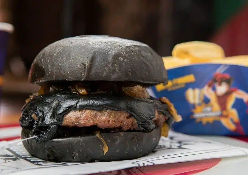 Desconto no burger Darth Vader no dia de Star Wars