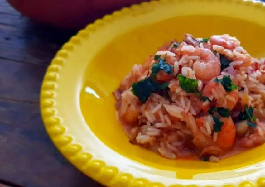 Camarao e bacon trazem sabor para risoto express