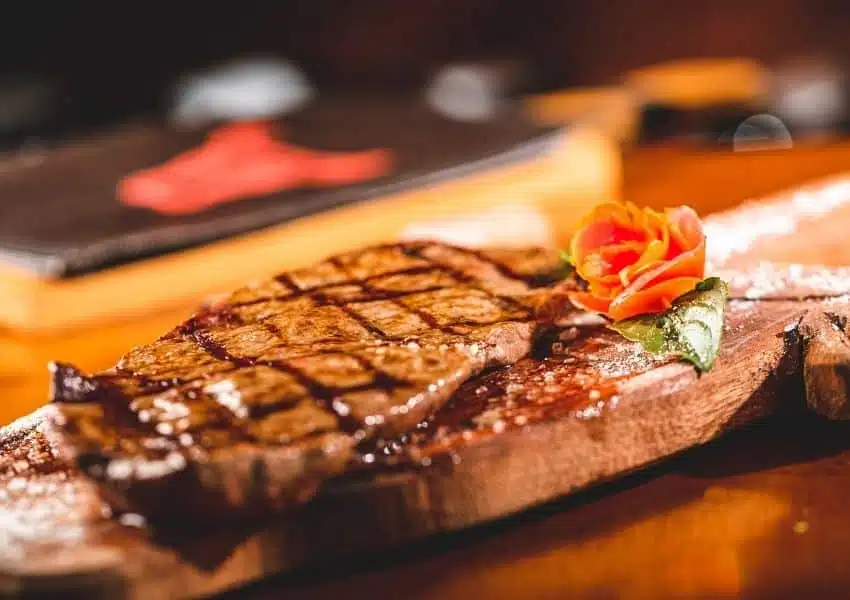 Parrilla Beer: o churrasco argentino do chef Tiago Chaves em Brasília Restaurante lança parrillada argentina às terças