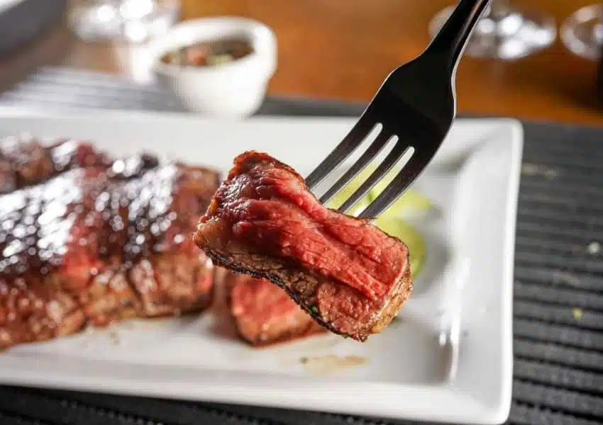 Parrilla Beer: o churrasco argentino do chef Tiago Chaves em Brasília Parrilla Beer lança menu harmonizado