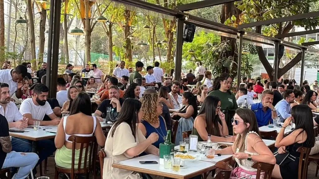 Boteco Caju Limão: cozinha de boteco da chef Babi Frazão em Brasília Boteco Caju Limão: cozinha de boteco da chef Babi Frazão em Brasília