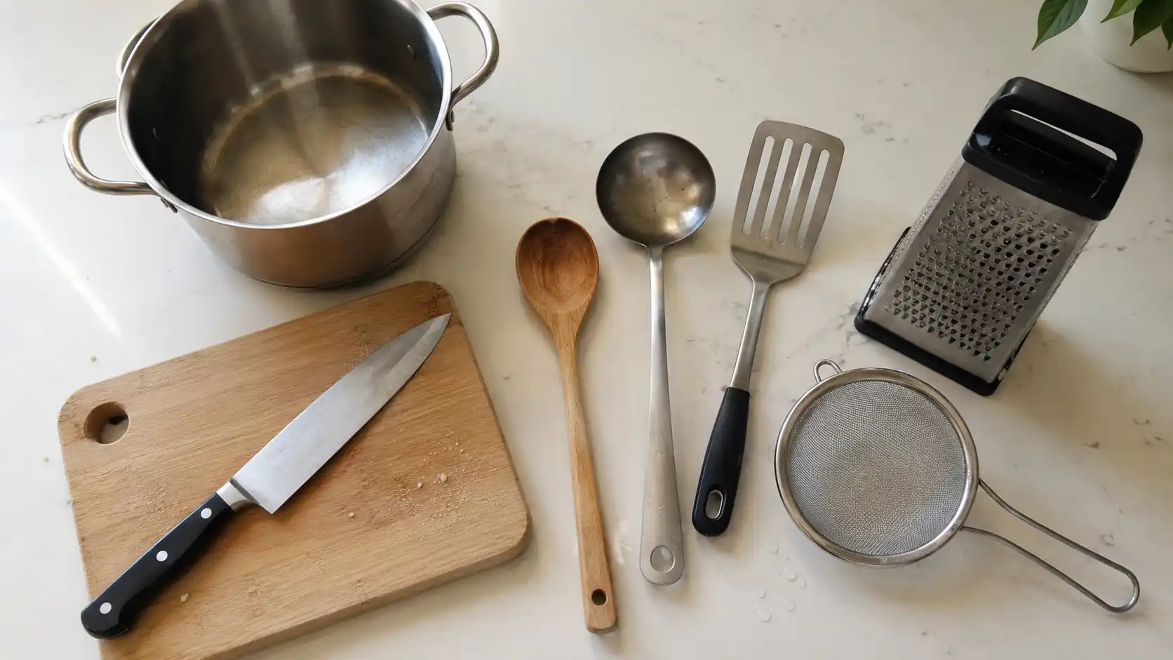 10 Utensílios Essenciais para a Primeira Cozinha